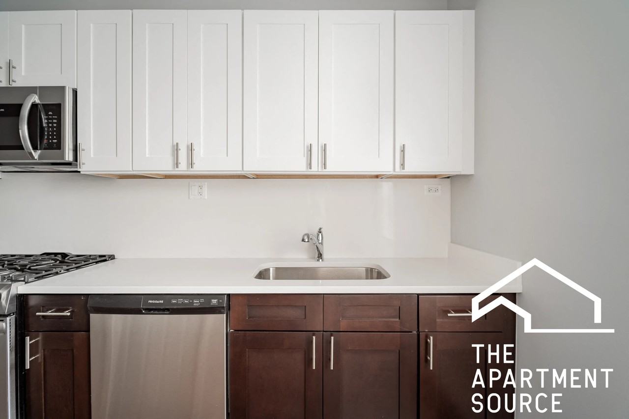 5162 W Montrose Ave #6B - Photo 4 of 24