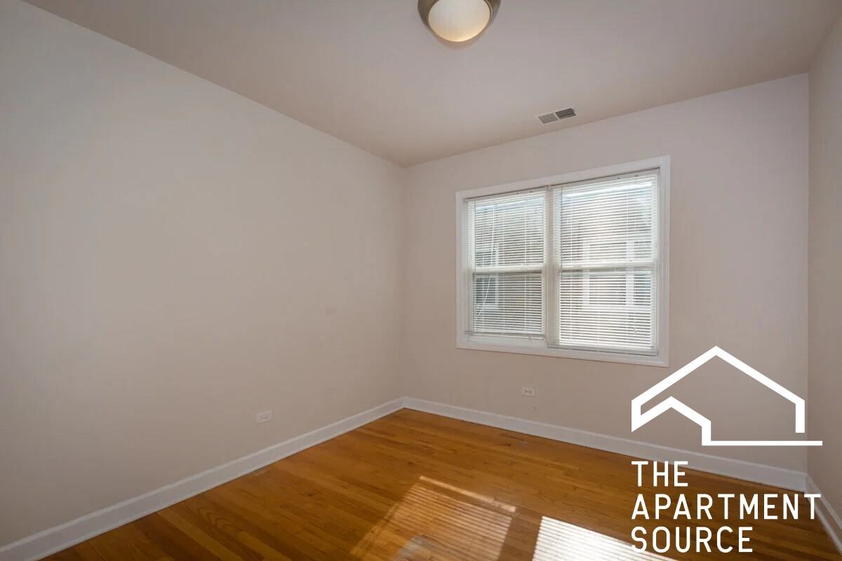 6443 N Damen Ave #3W - Photo 6 of 17