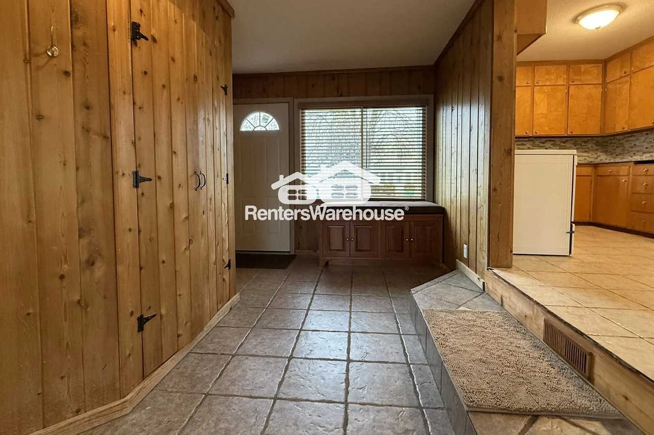 21309 Church Ave - Photo 3 of 19