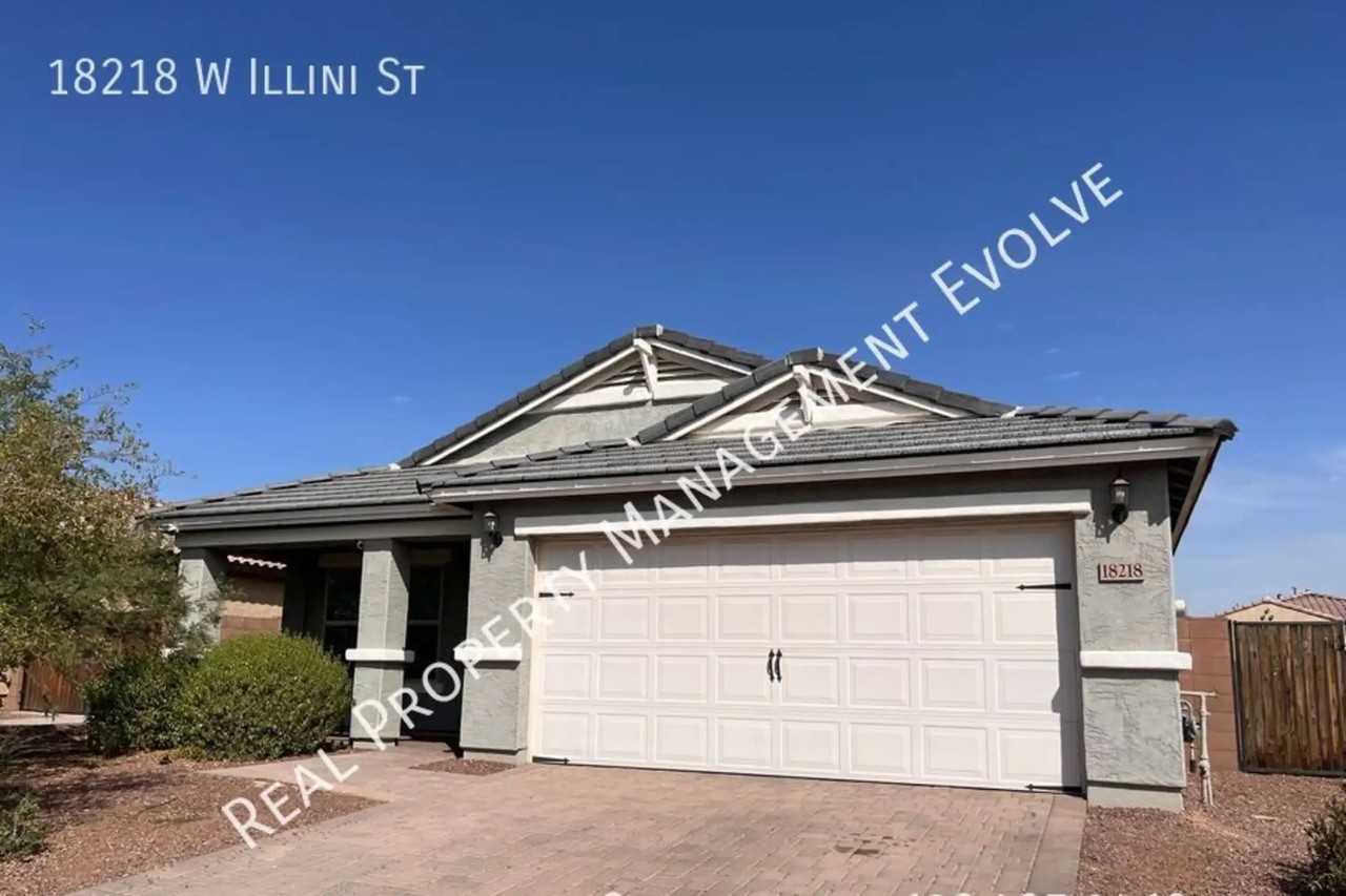 18218 W Illini St - Photo 2 of 40