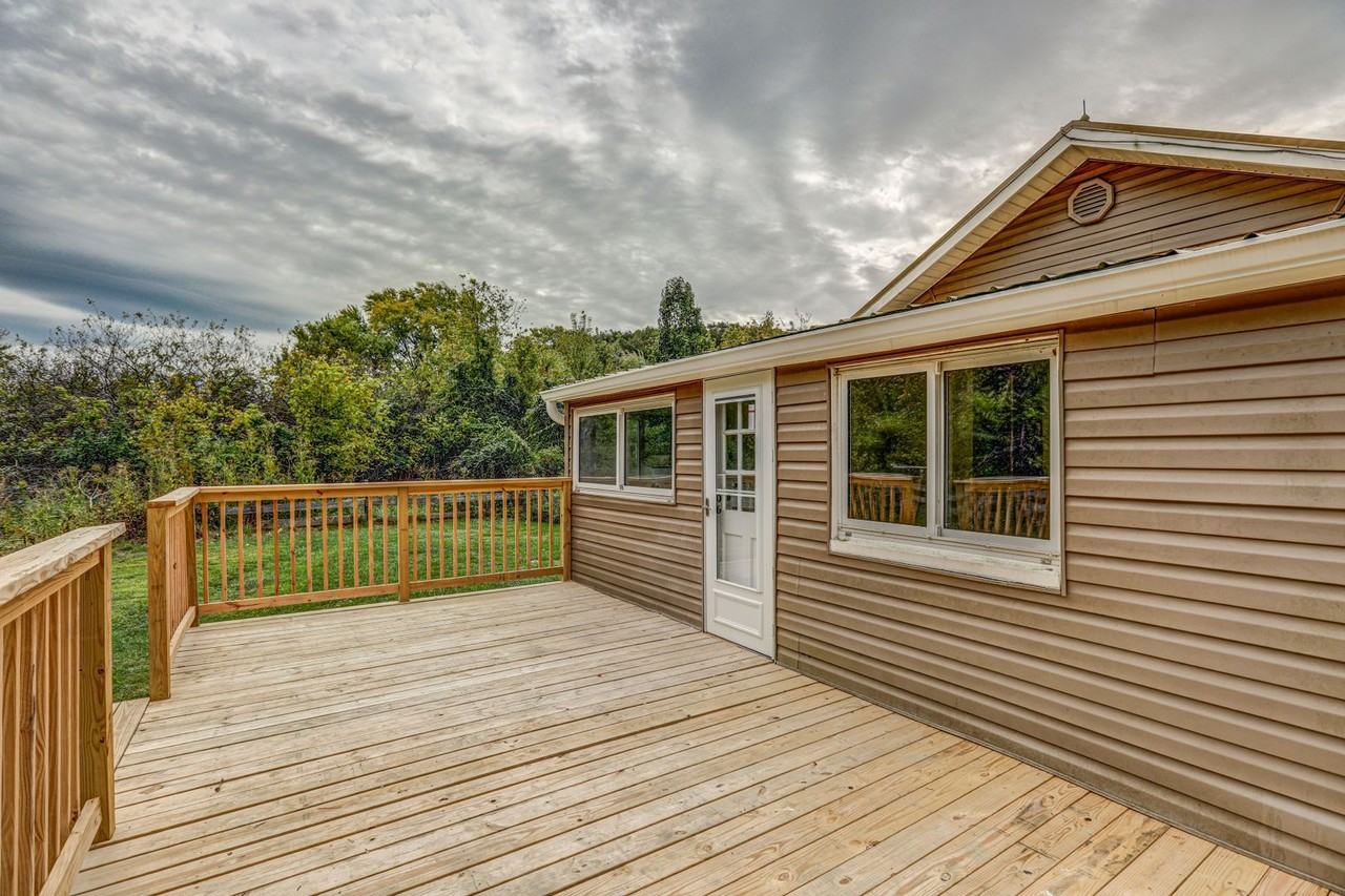 124 Harber Ln - Photo 2 of 29