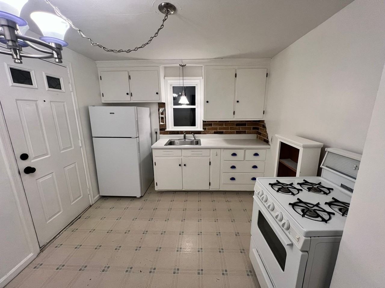 171 Old Lyman Rd - Photo 2 of 14