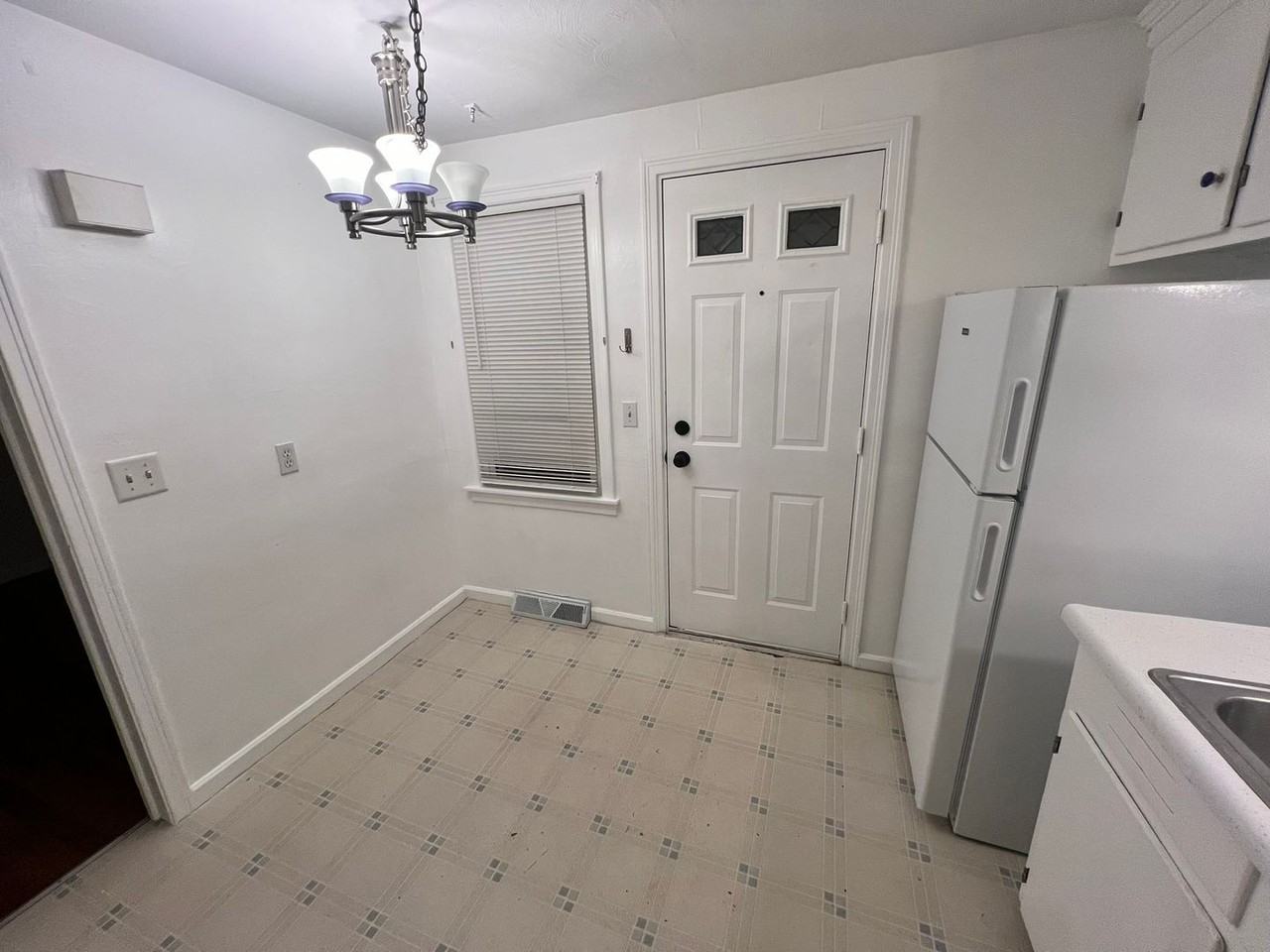 171 Old Lyman Rd - Photo 4 of 14