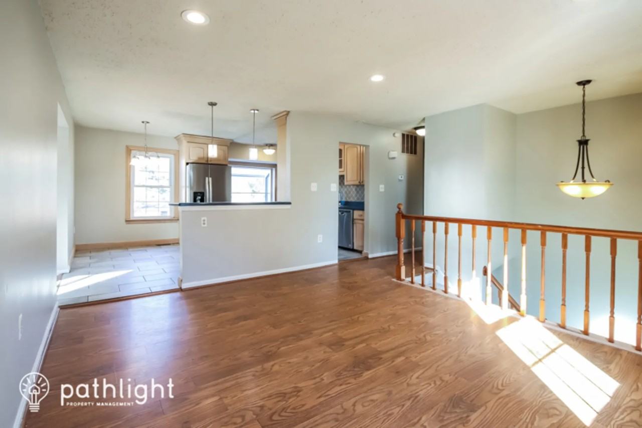 1010 Allward Dr - Photo 3 of 18