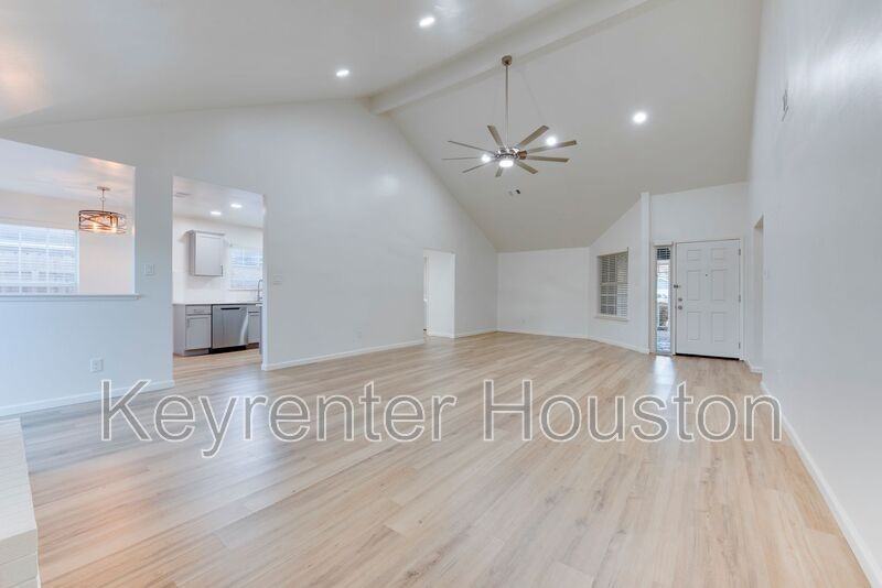 15914 Barbarossa Dr - Photo 6 of 30