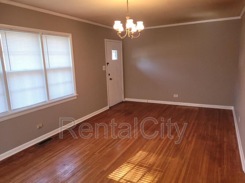 112 Wheatley Dr - Photo 2 of 14