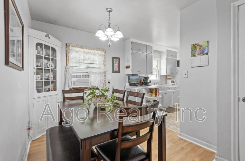 1811 Nevada Ave E - Photo 5 of 14