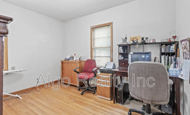 1811 Nevada Ave E - Photo 7 of 14