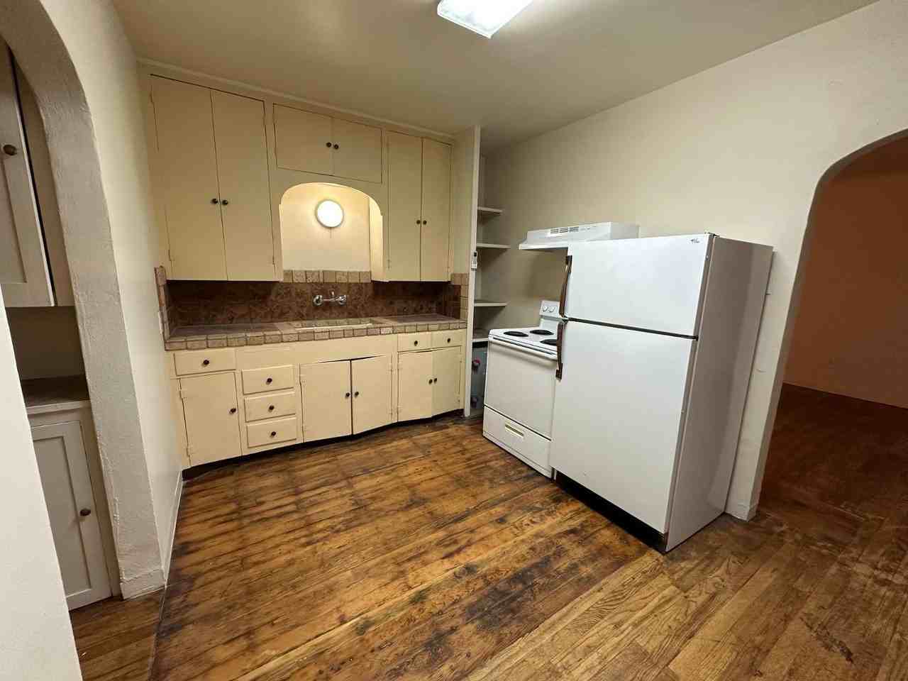 1224 Dr Martin Luther King Jr Ave Ne - Photo 3 of 12