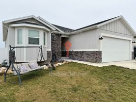 featured image of 724 W Aly