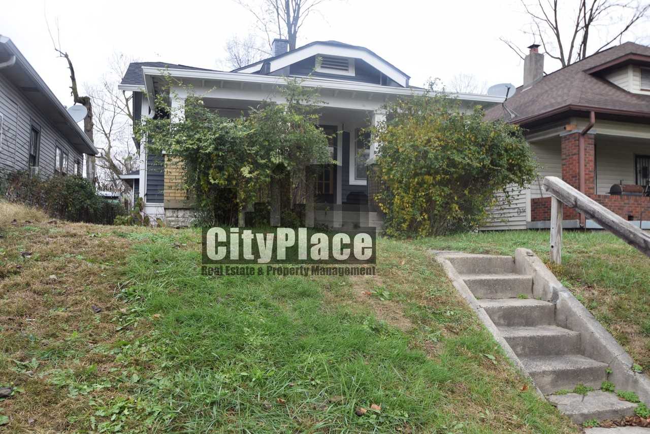 1218 W 34th St - Photo 4 of 21