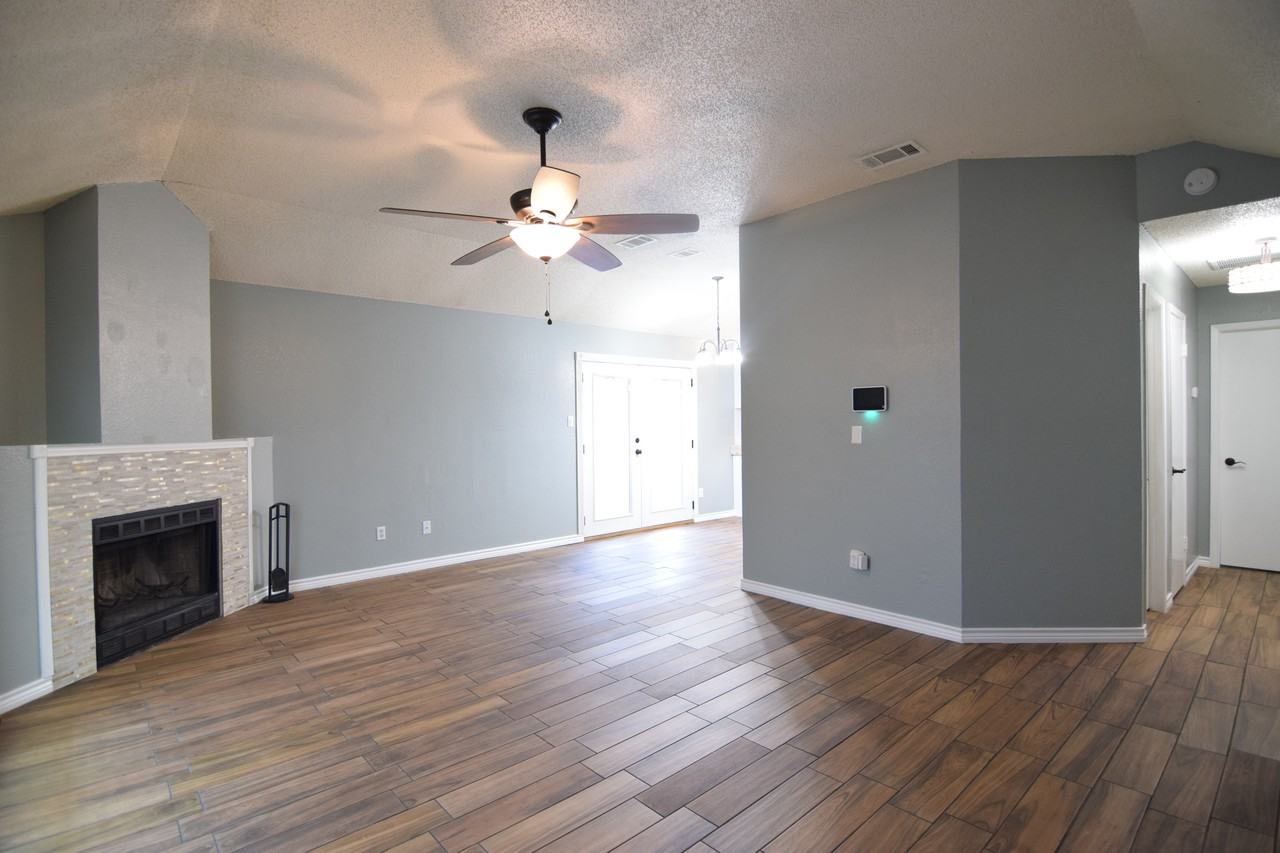 2210 Cooke Dr - Photo 6 of 16