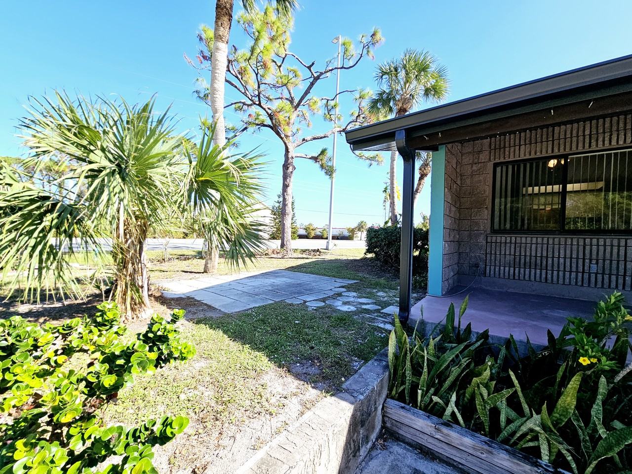 9000 Griggs Rd #A - Photo 3 of 33