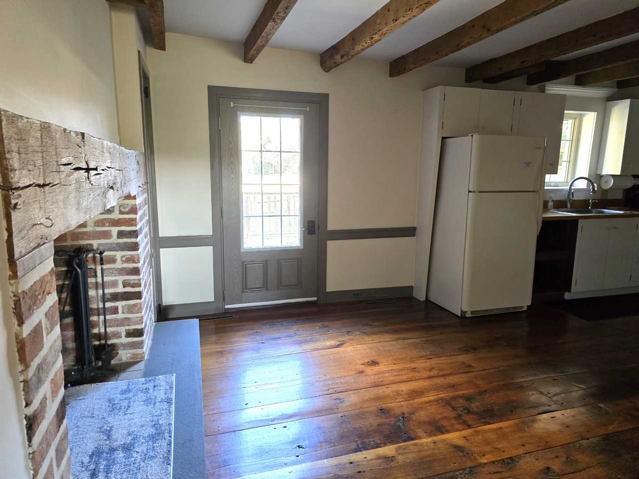 927 New Holland Rd - Photo 3 of 23