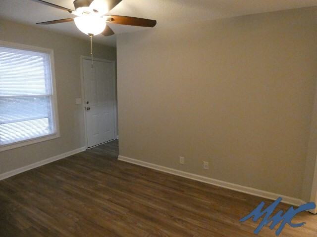 919 E Bell St - Photo 3 of 21