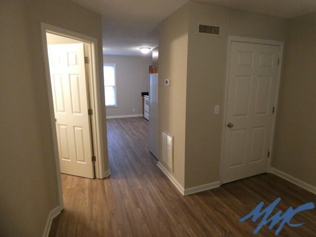 919 E Bell St - Photo 5 of 21