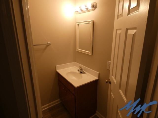 919 E Bell St - Photo 6 of 21