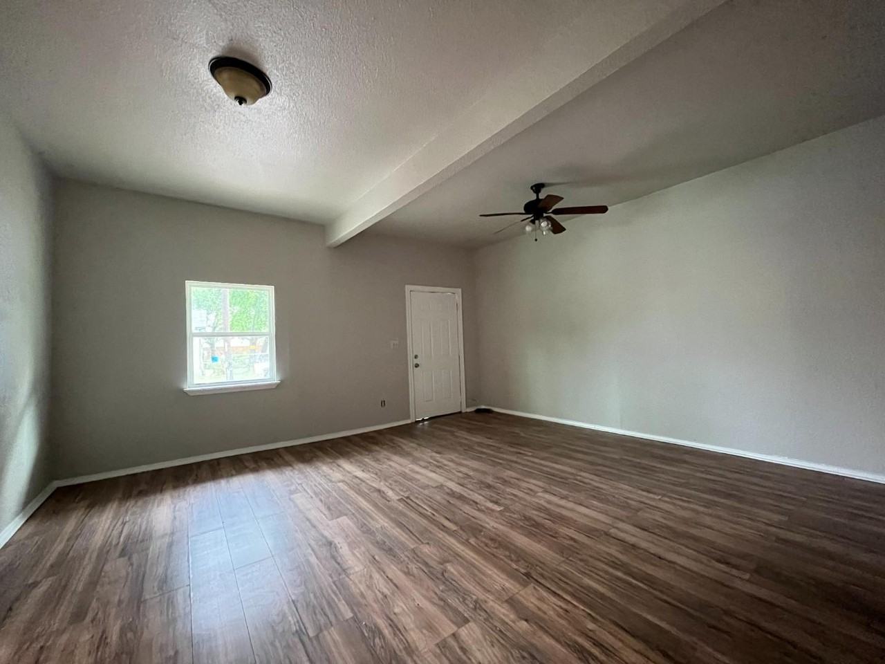 1309 Keats Street - Photo 4 of 10