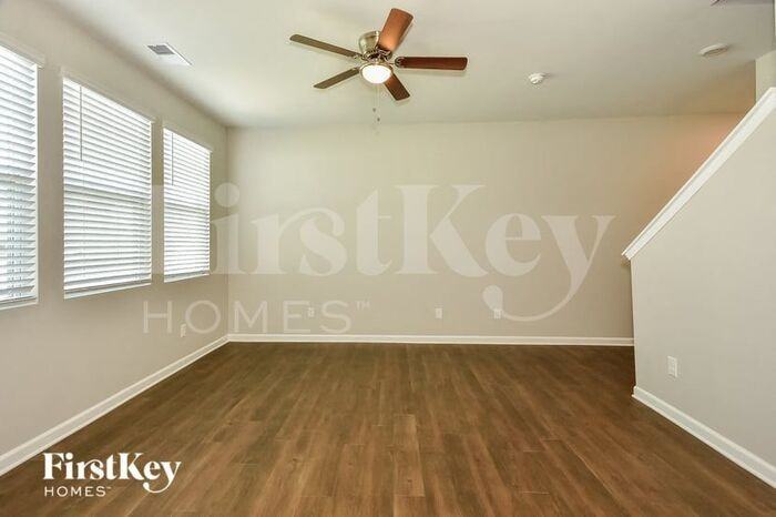 7040 Berkswell Dr - Photo 3 of 15