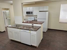 featured image of 929 W 35th Pl