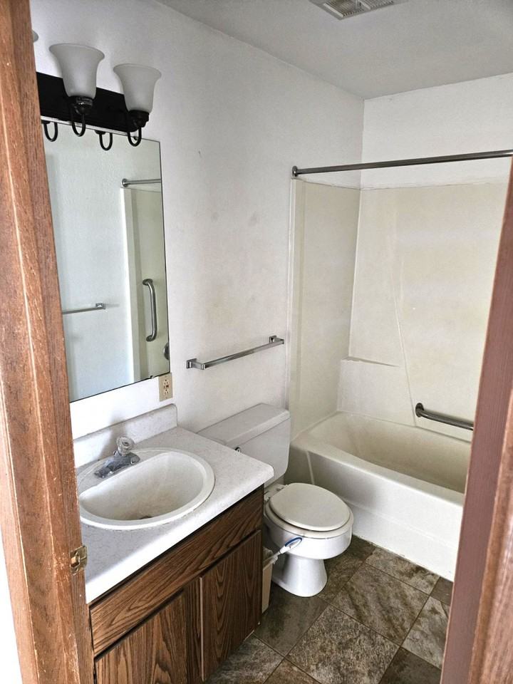 Terrace View Apartments - Photo 6 of 12