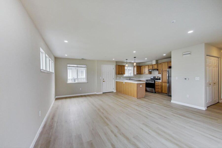 625 Cedar St #M - Photo 2 of 35