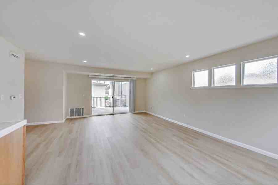 625 Cedar St #M - Photo 3 of 35