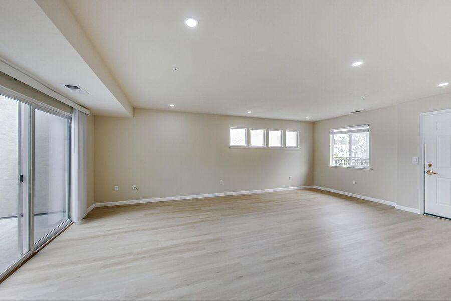 625 Cedar St #M - Photo 4 of 35