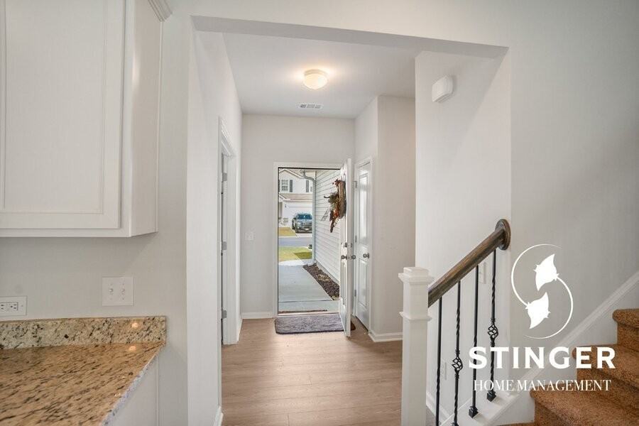 70 Keowee Lane - Photo 4 of 43