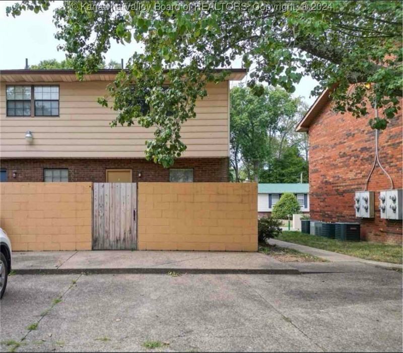 108 Garden Ln #C - Photo 3 of 17