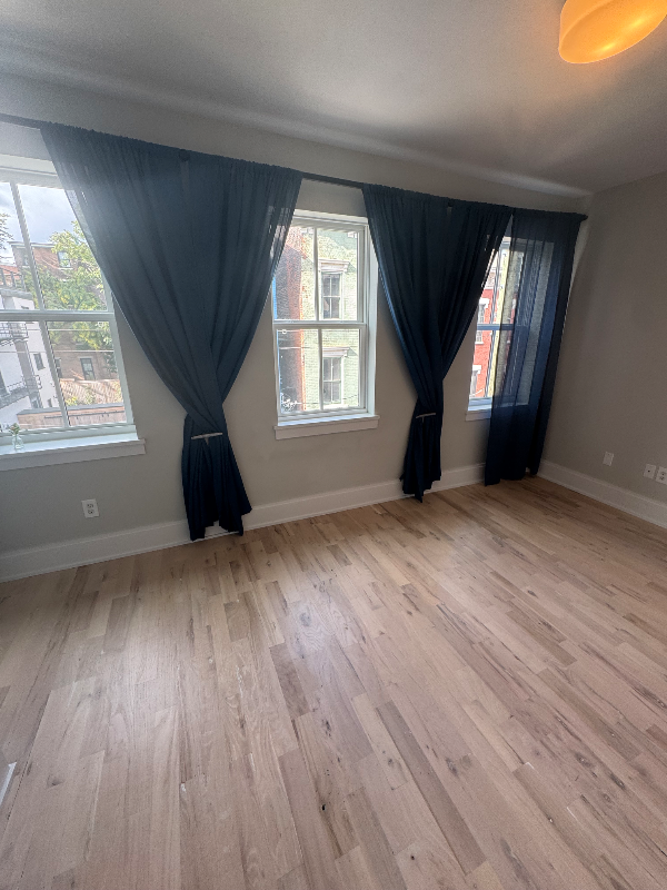 1622 Pleasant St #1F - Photo 7 of 15