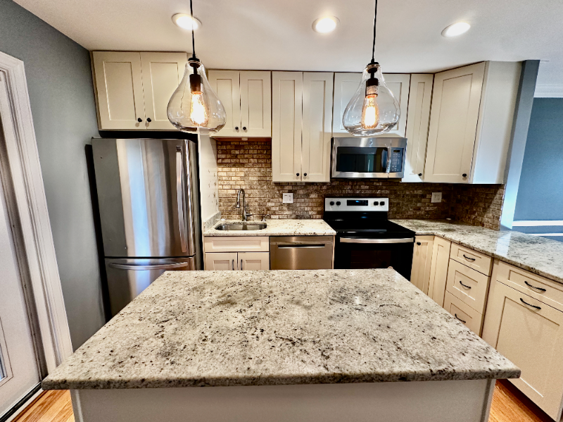 4560 Lynn Burke Rd - Photo 3 of 14