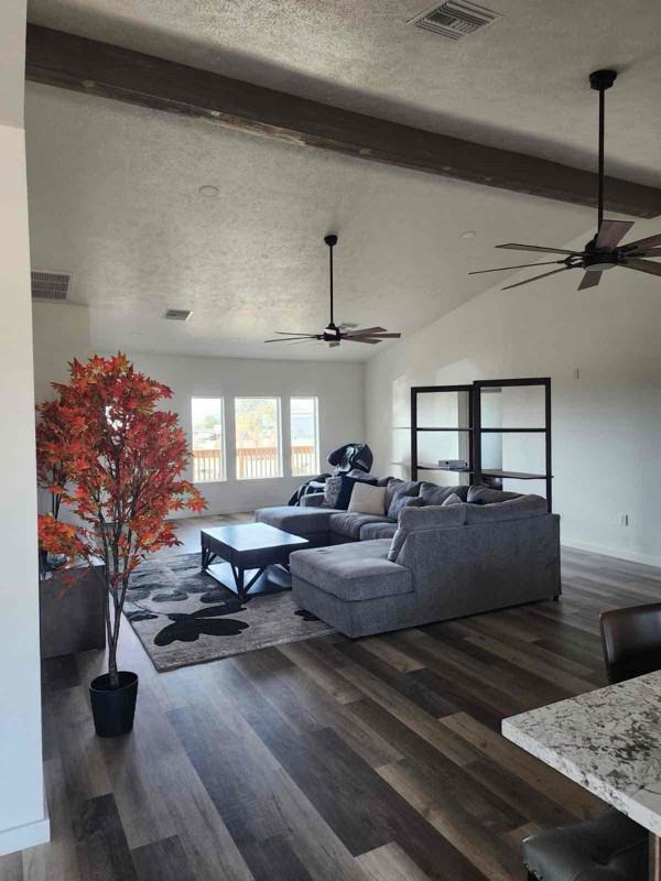 18112 W Peakview Rd - Photo 3 of 12