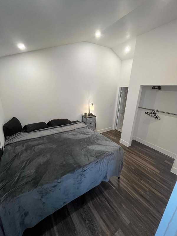 919 Nw 66th St - Photo 2 of 13
