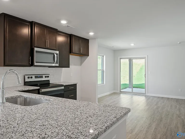 27978 Chalmers Cir - Photo 3 of 8