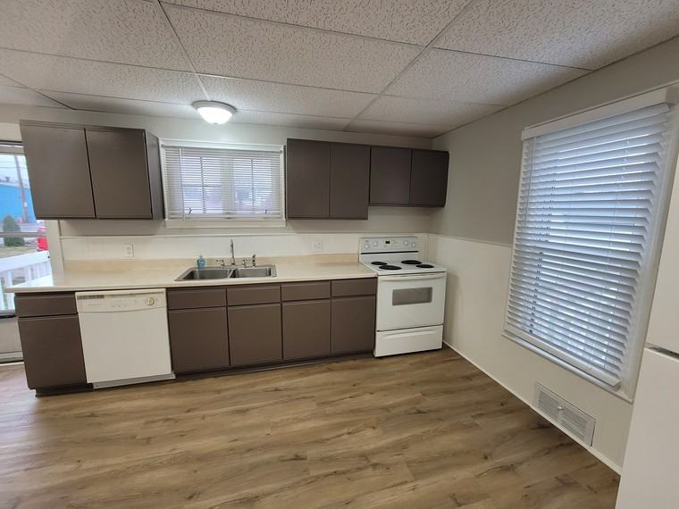 239 E Lafayette St - Photo 3 of 12
