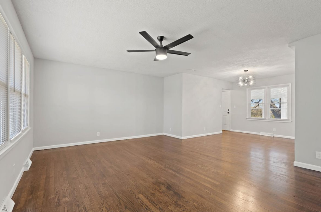 2509 Lawndale Ave - Photo 2 of 11