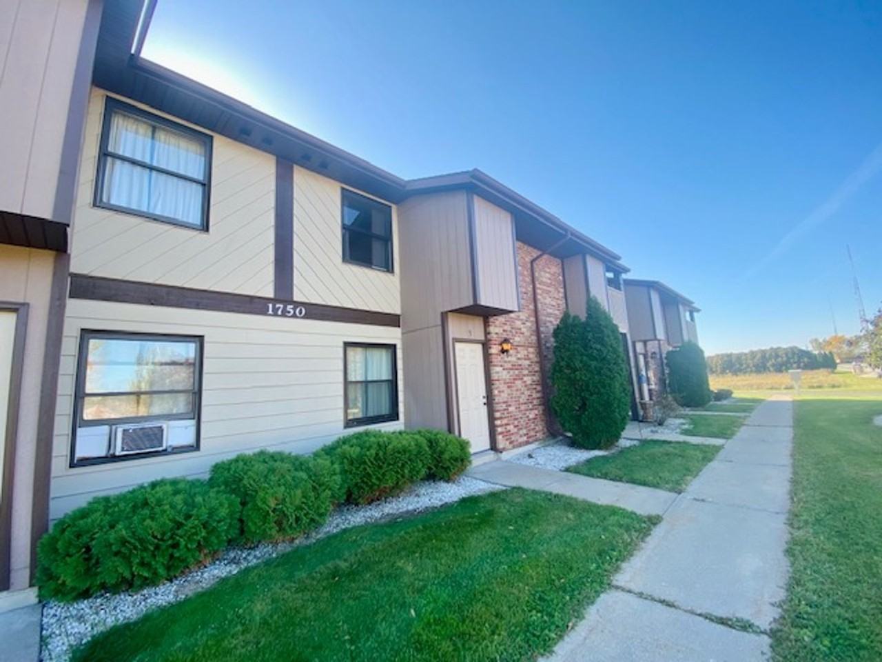 1750 Eldorado Dr - Photo 4 of 15