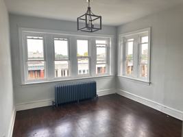 featured image of 4844 Walnut St