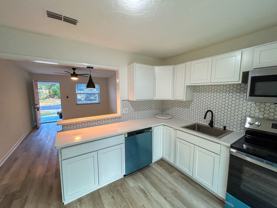 414 Se 8th St - Photo 1 of 1