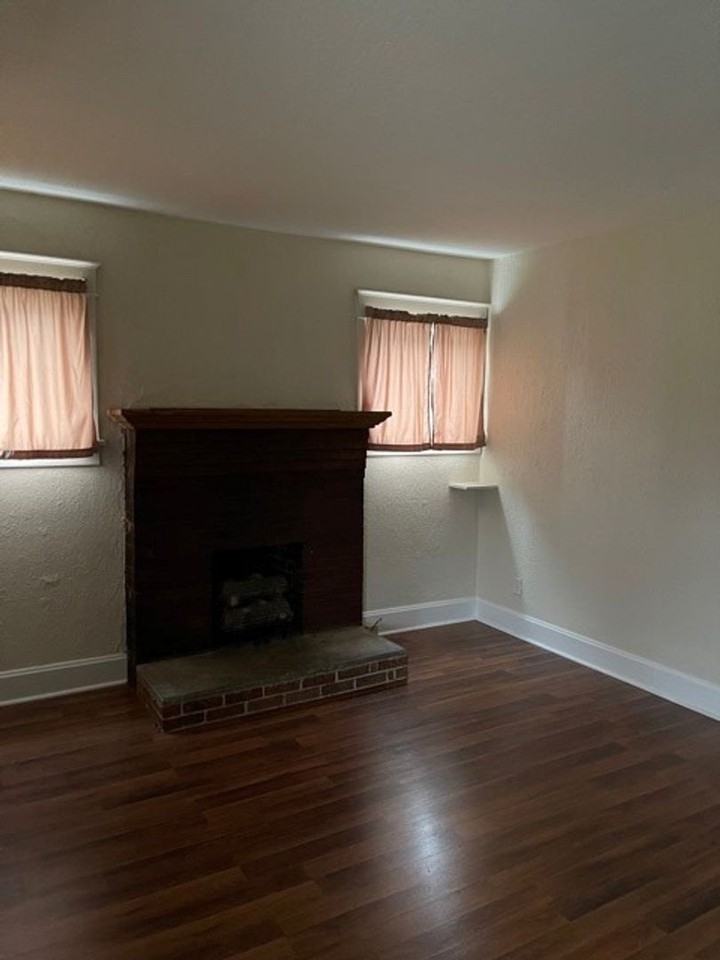 628 S 21st St - Photo 2 of 9
