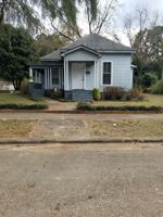 featured image of 407A W Adams Ave