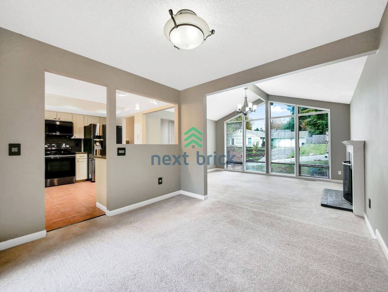 16658 Ne 48th St - Photo 2 of 25