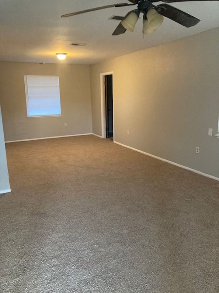 2311 Jones St - Photo 3 of 11