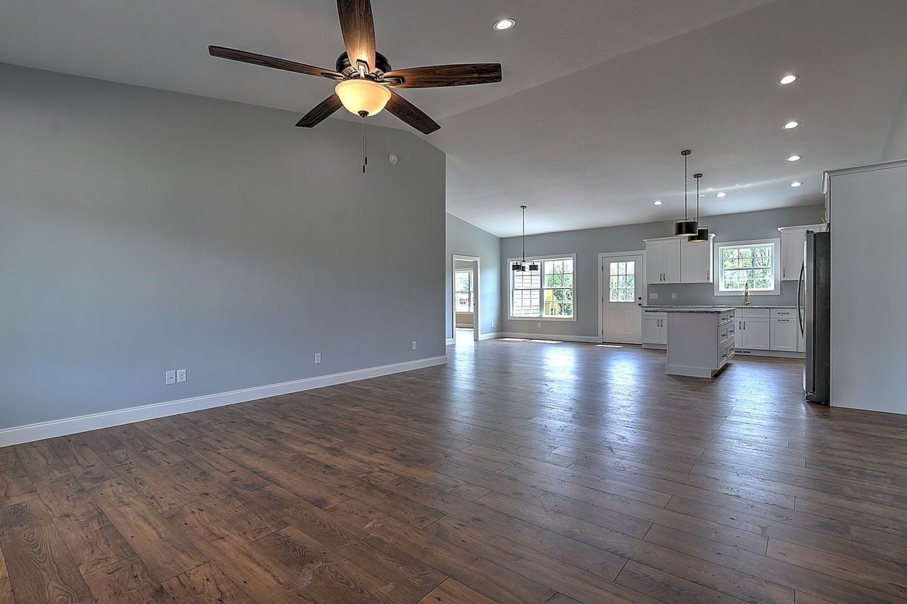 233 Mayor Ave - Photo 5 of 39