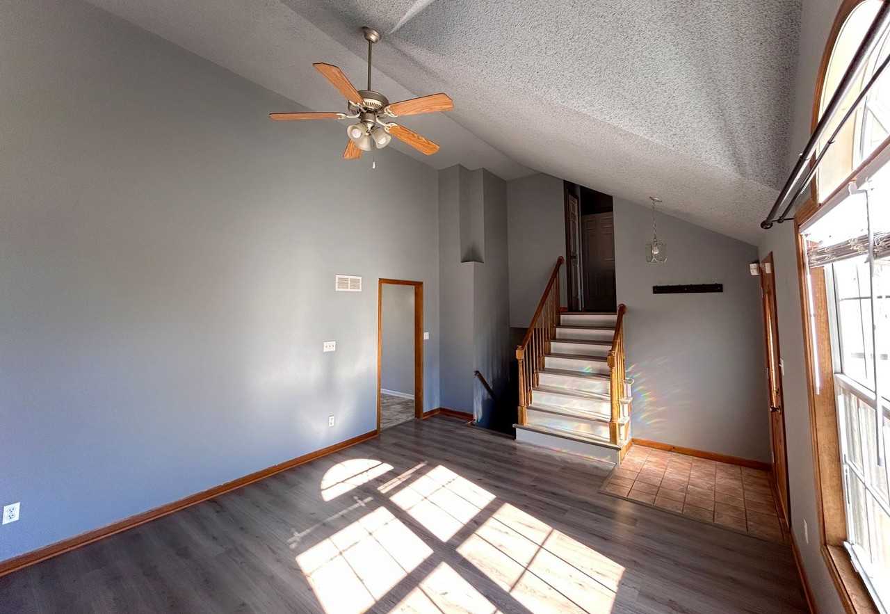 8824 Ne 73rd Ter - Photo 4 of 26