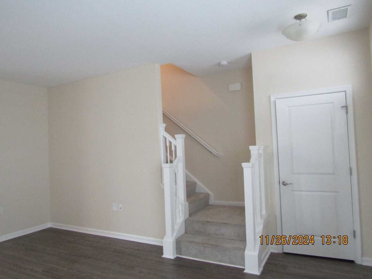 423 Heartfield Dr - Photo 3 of 36