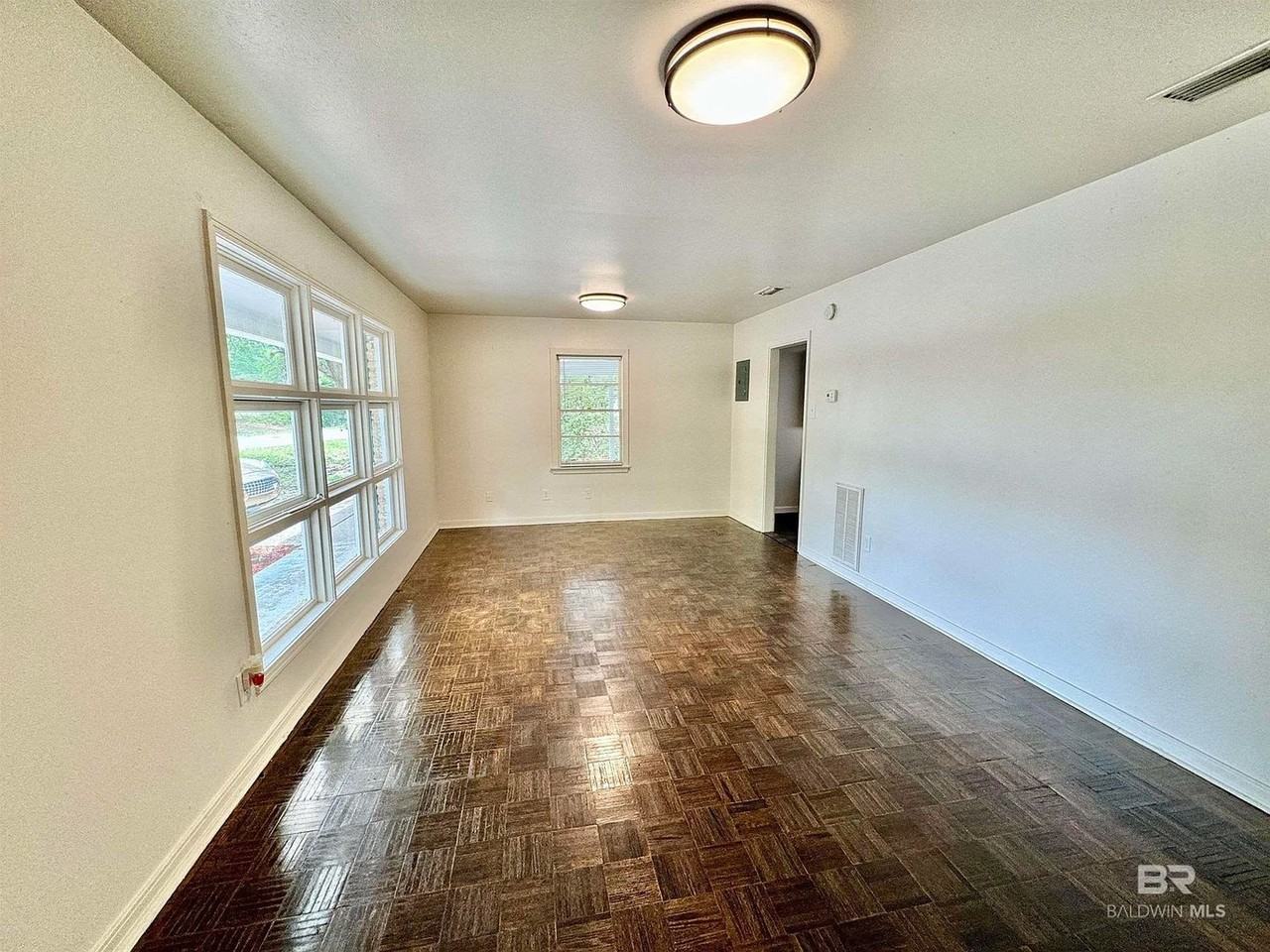 3921 W Charmaine Cir - Photo 2 of 8
