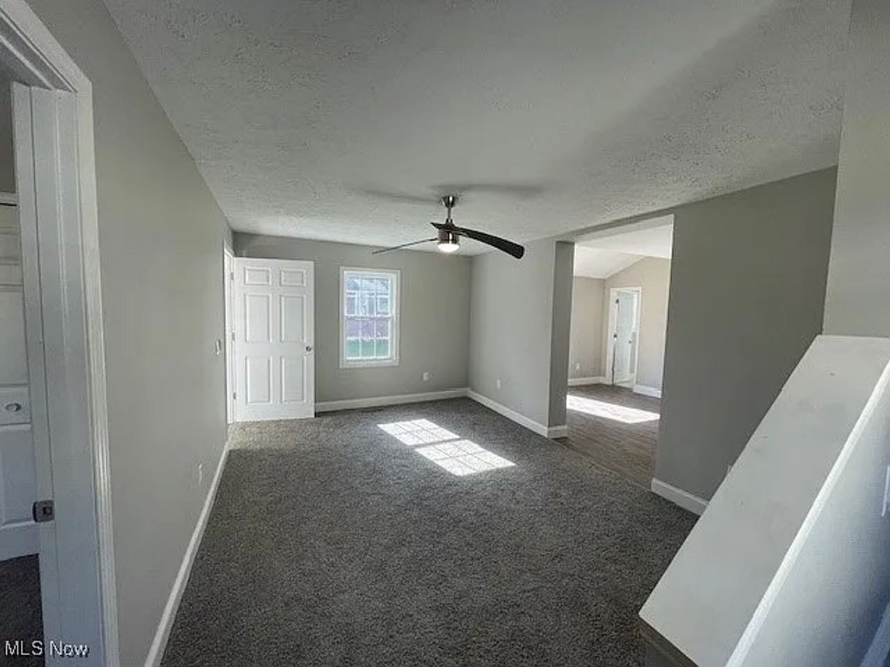 330 Florida Ave - Photo 5 of 11