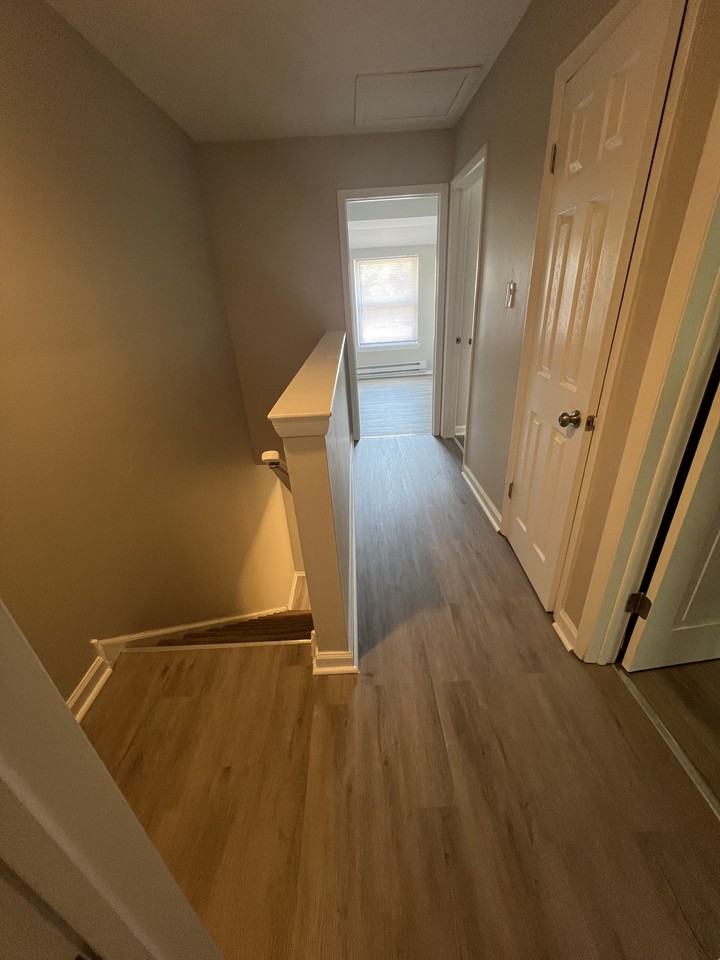 536 W Loch Lomond Dr #1 - Photo 3 of 9